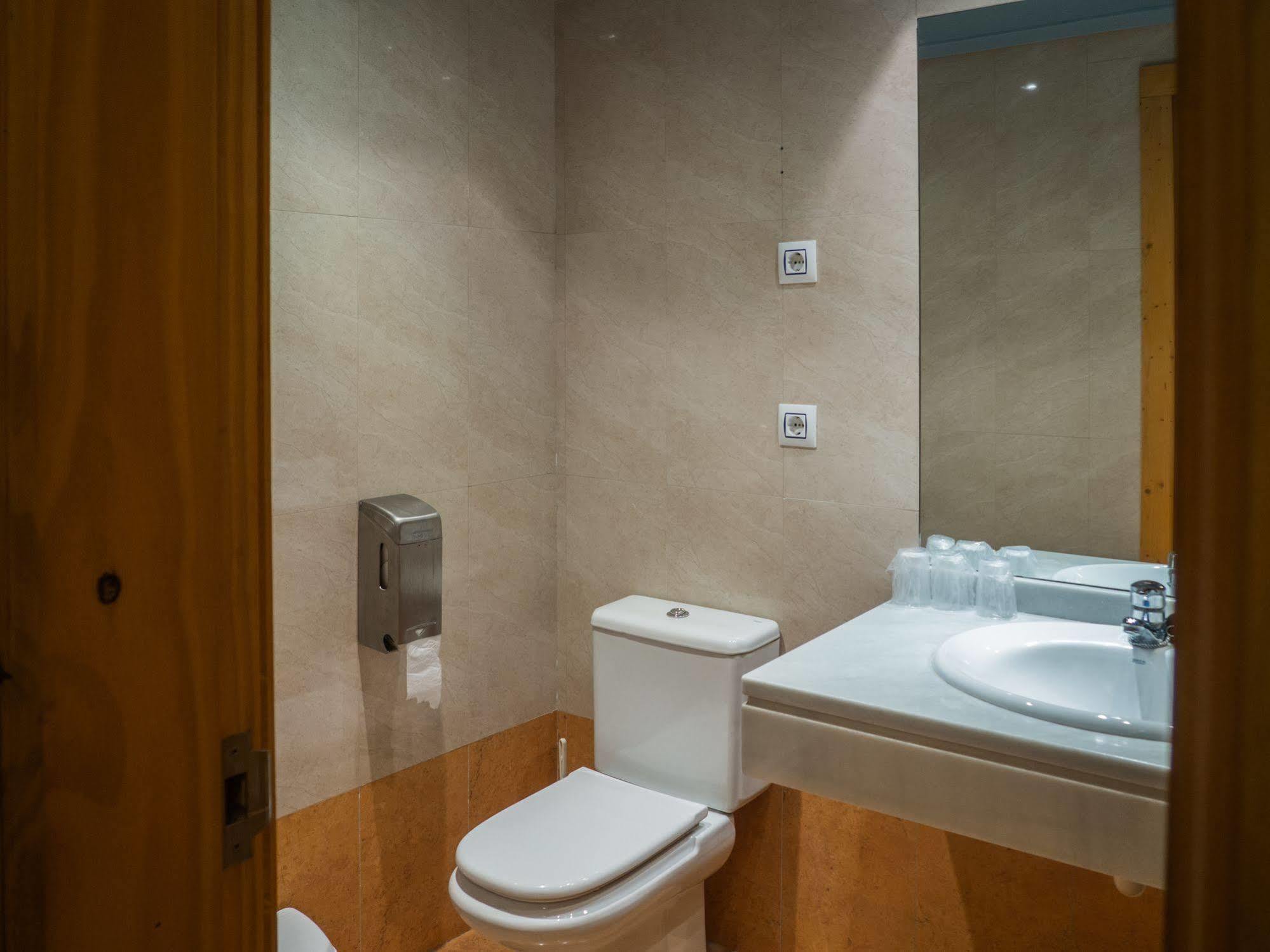 Hotel Bezana 3*