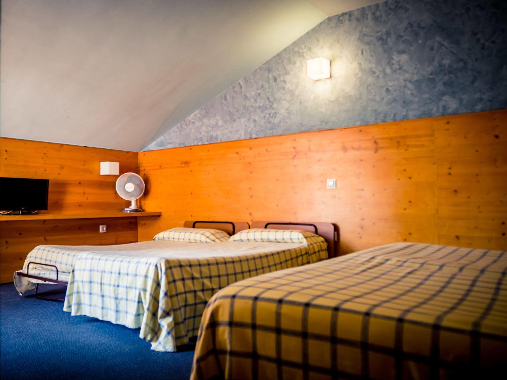 Bezana Hotel 3*